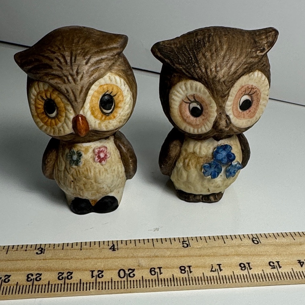 Vintage Ceramic Owl Figurines - Korea adorable!